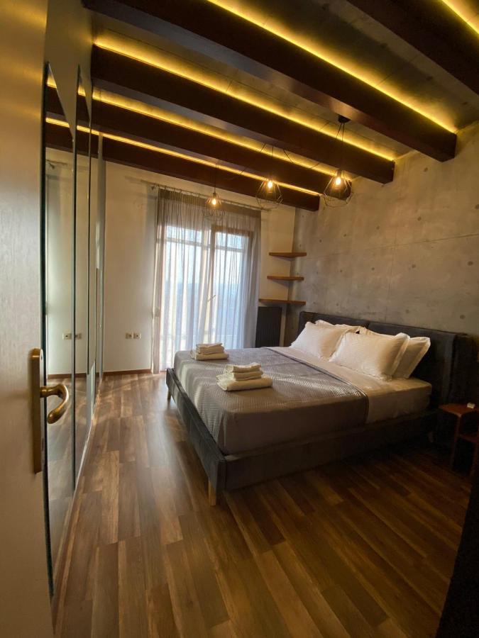 The Grey Apartments Volos Esterno foto